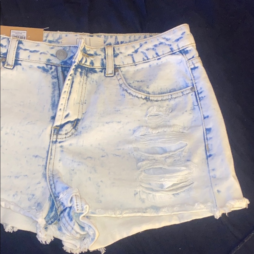High Rise Jean Shorts - Picture 4 of 4